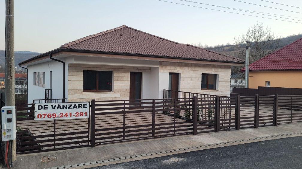 Duplex de Vînzare în Tăuți