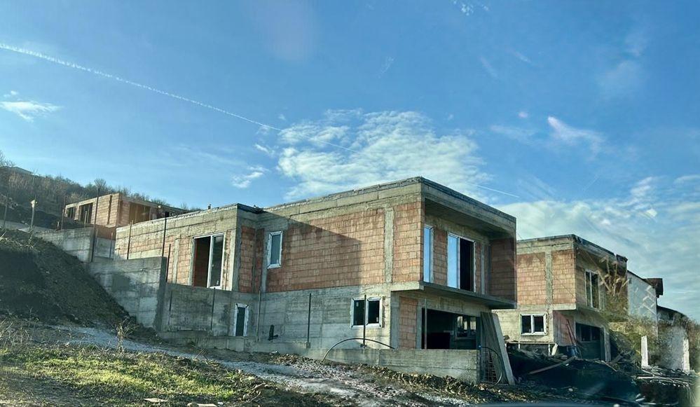 Vand casa Dezmir - zona Planoarelor