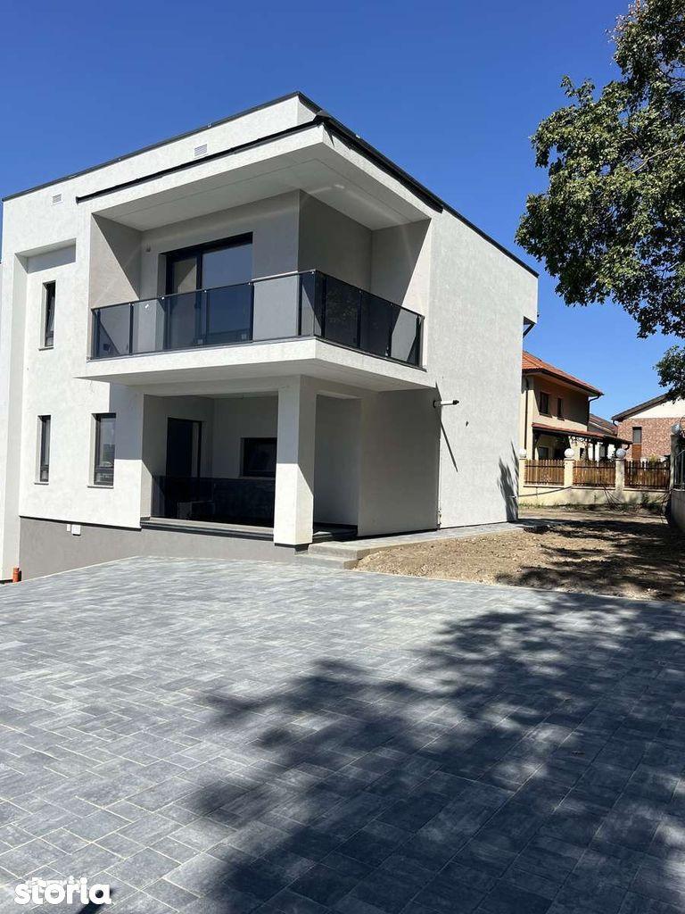 Casă  lângă pădurea Barcului in Dezmir