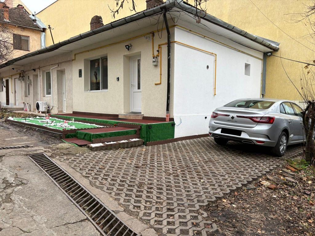 PF dau in chirie casa cu 1 cameră în centru Moților 20