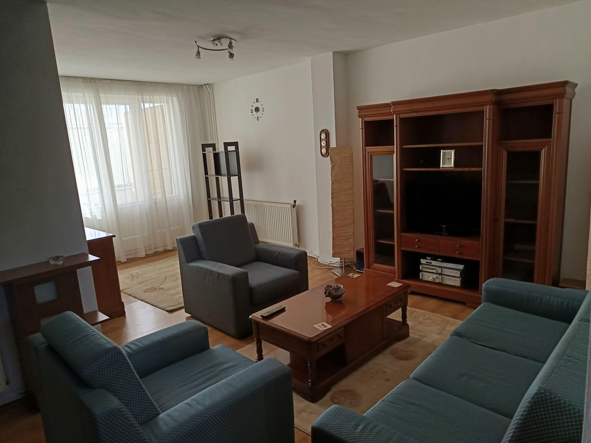 Vând apartament cu 2 camere în Tg Mureș, zonă centrală - imagine 1