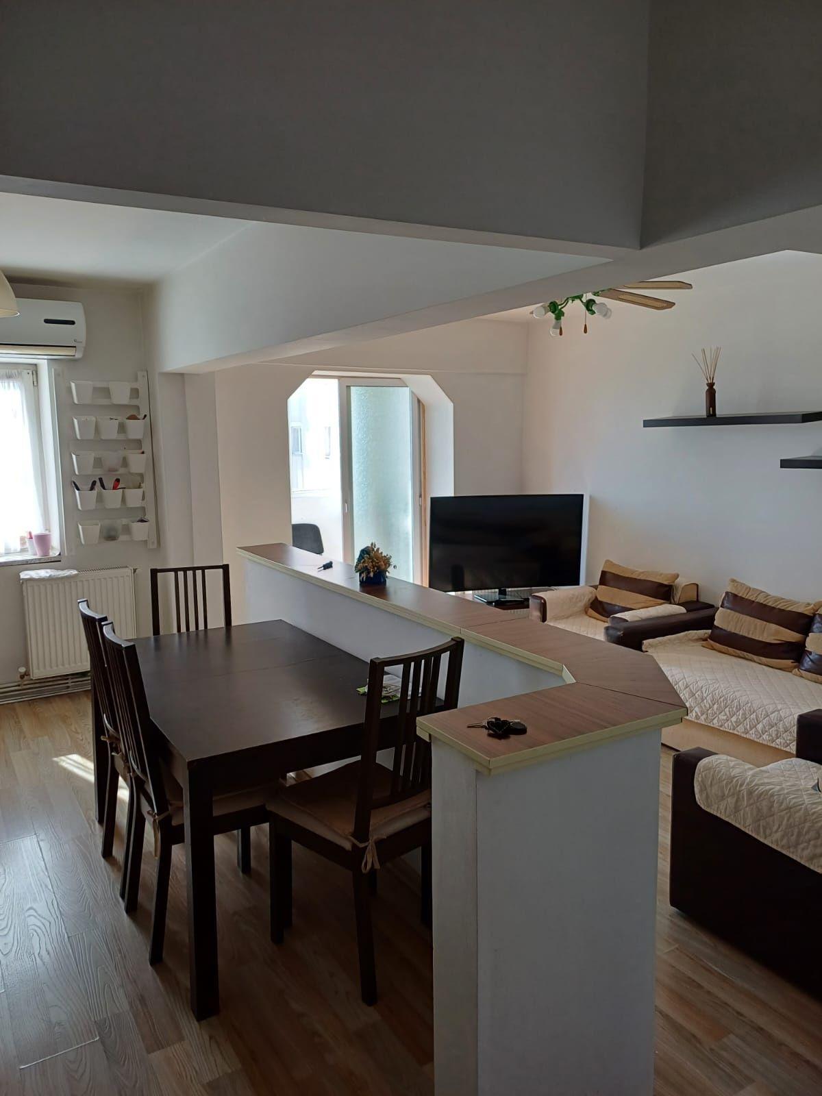 Inchiriez apartament 3 camere