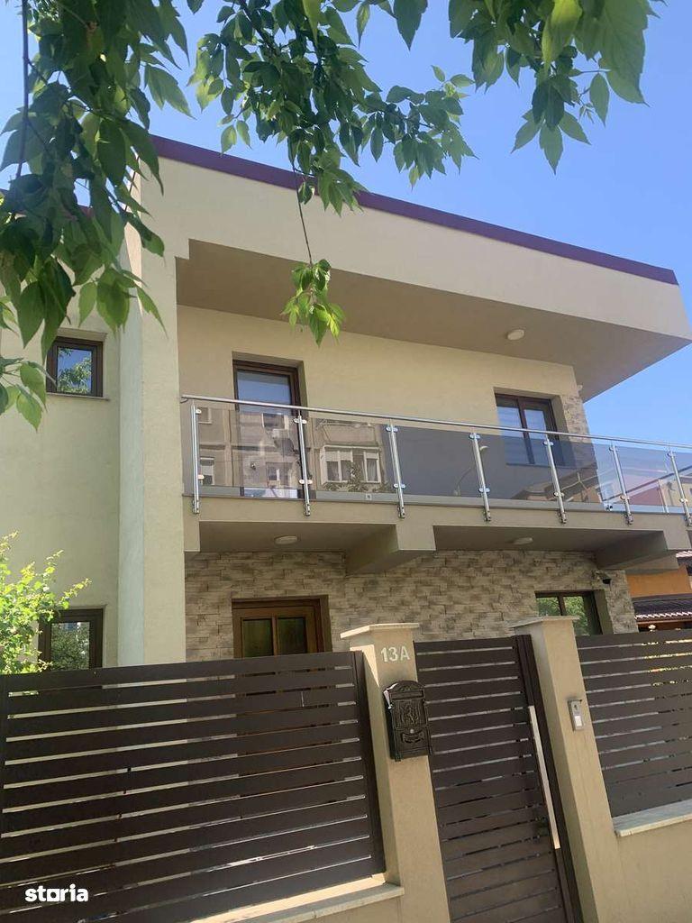 Casă spațioasă in Sarari