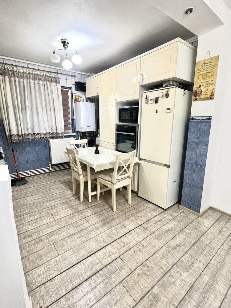 Apartament 2 cam decomandat Rahova centrală proprie, parter, bloc 1985