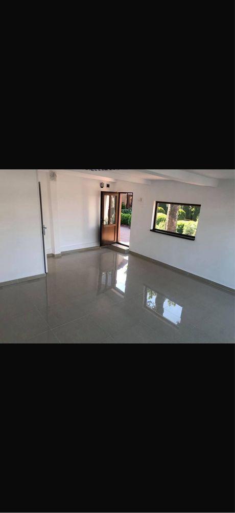 Spatiu de inchiriat Pt Bussines !!!