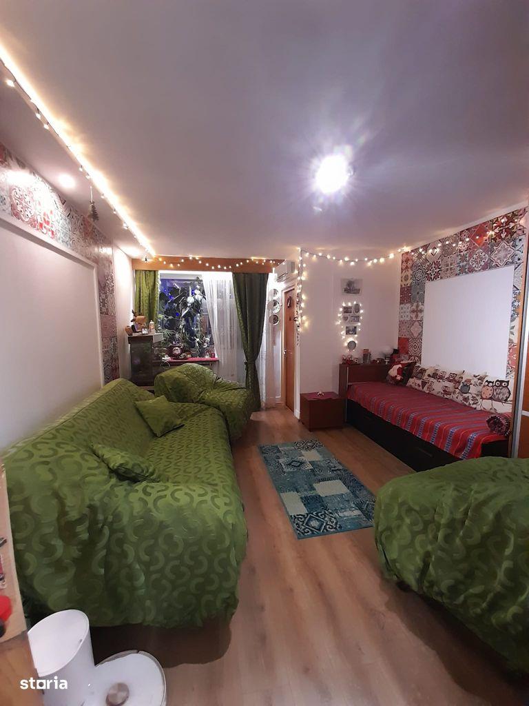 De Vanzare Garsoniera Piata Veteranilor Lujerului