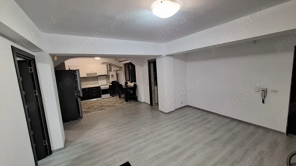 Proprietar închiriez apartament 3 camere in vila