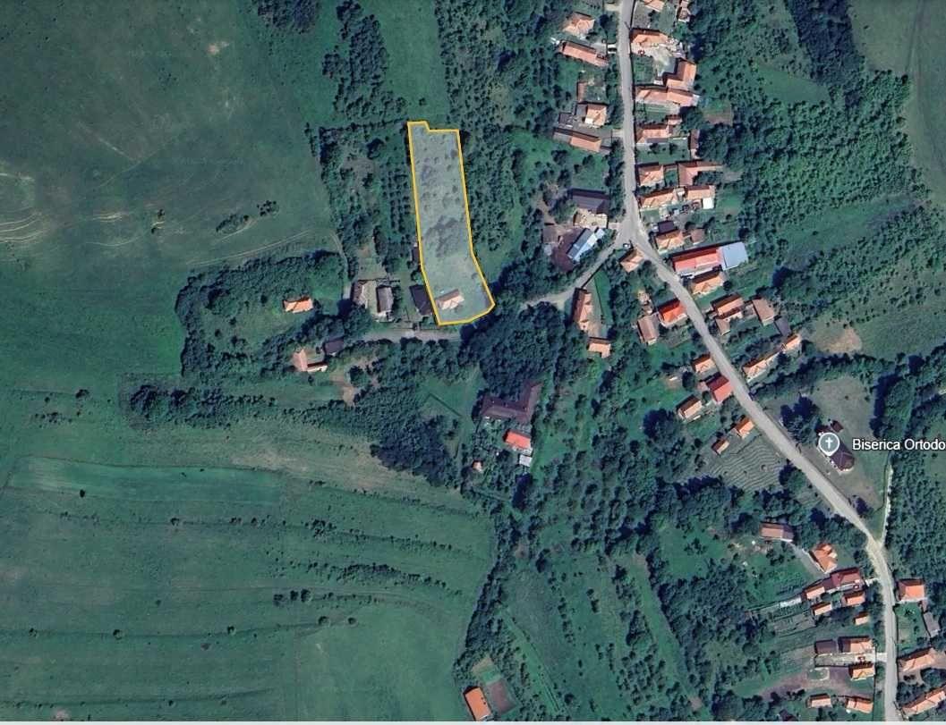 Casă cu teren de 2.760 mp în Lita