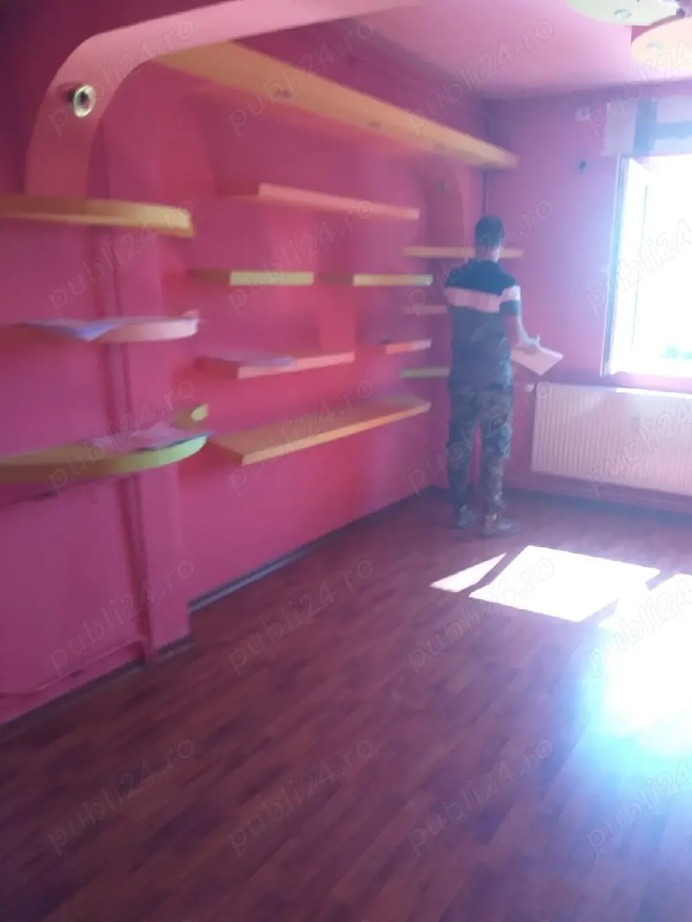 persoana fizică vind apartament modificat 2 din 3 camere.115000 euro zona Doamna Ghica setor 2.