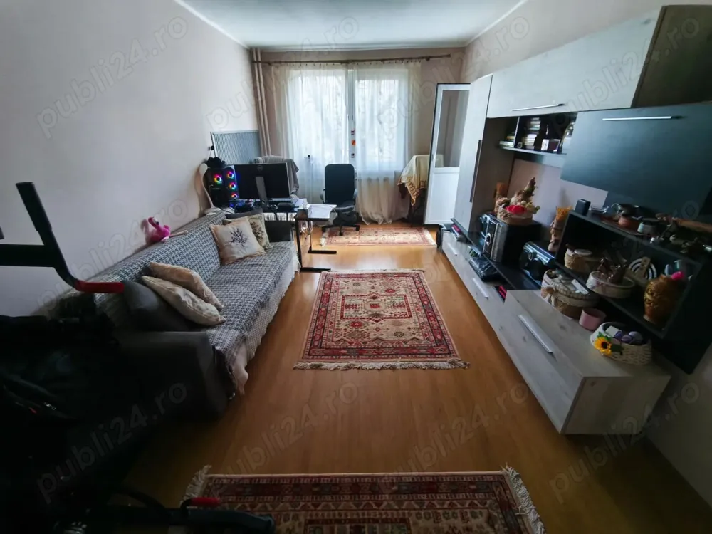 Proprietar vand apartament 3 camere decomandat Colentina etaj 2 bloc reabilitat 67 mp
