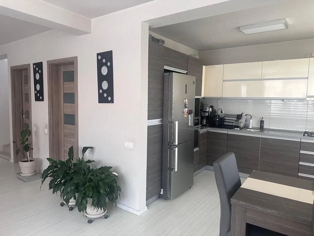 Persona fizica vand duplex Urusagului