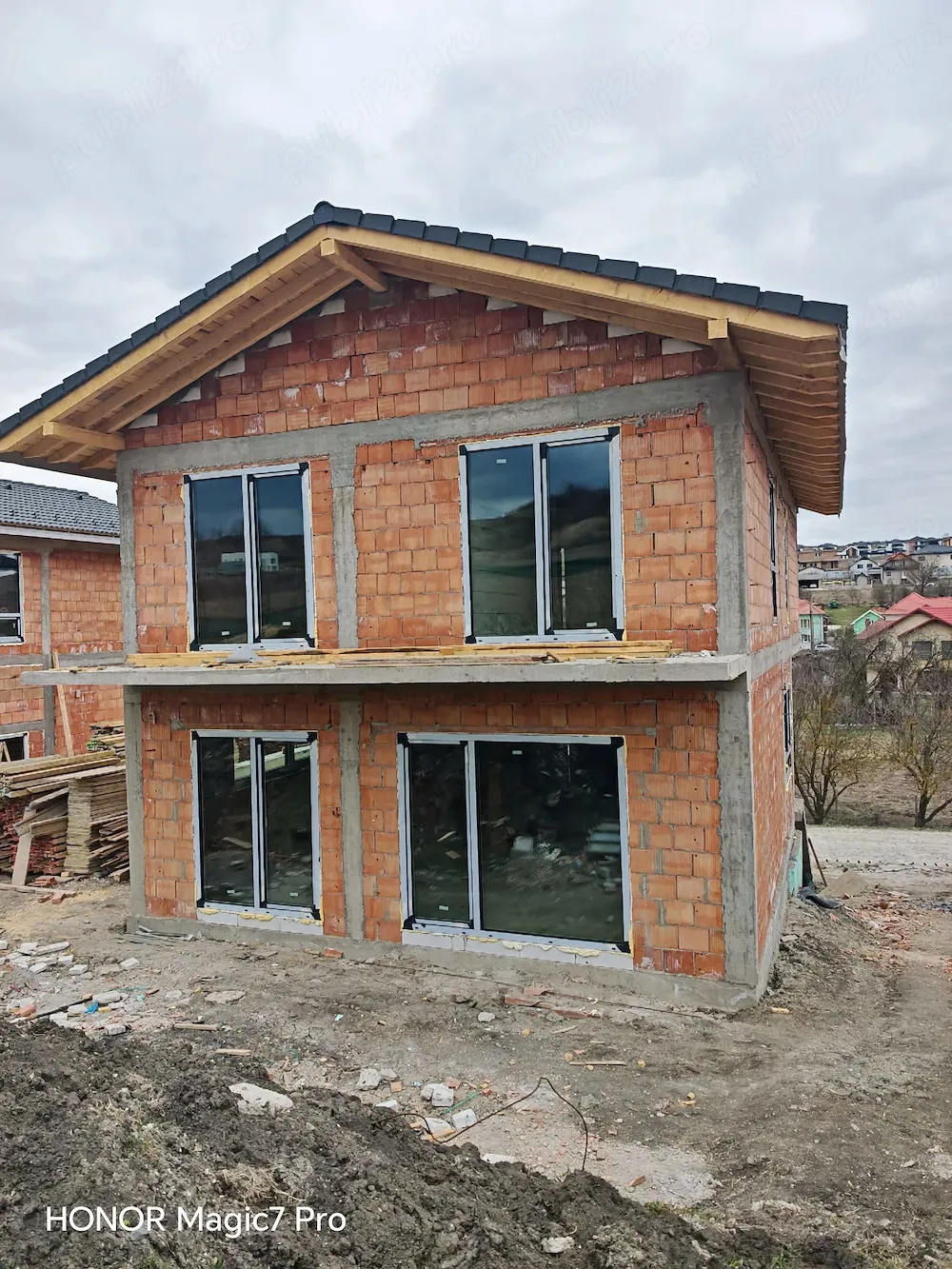 Casa de vanzare premium 220 mp utili - imagine 1