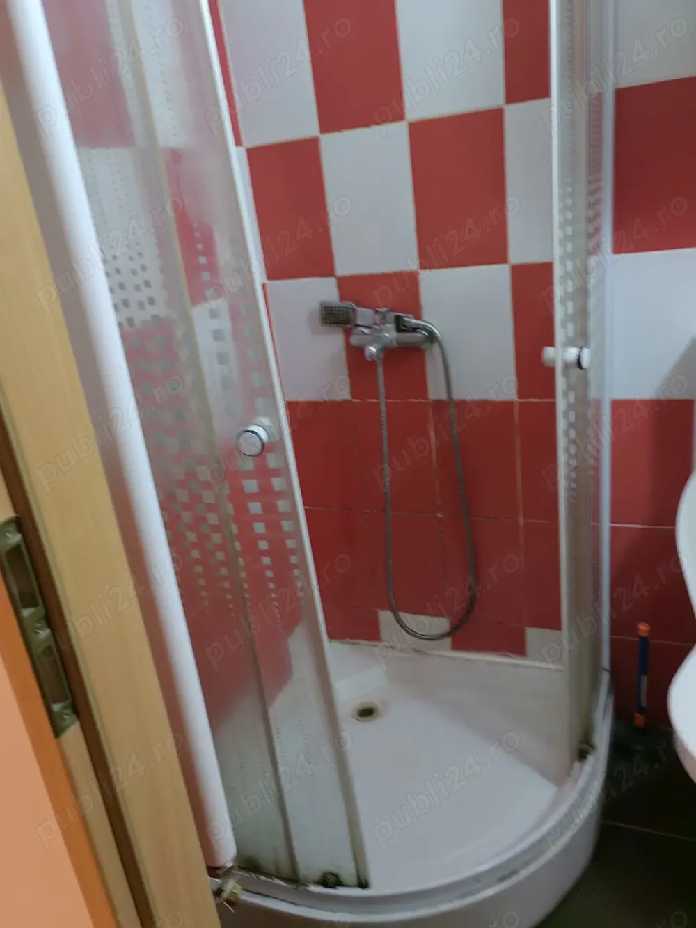 inchiriez garsoniera