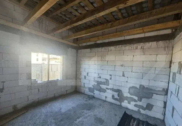 Casa parter la roșu Craiova