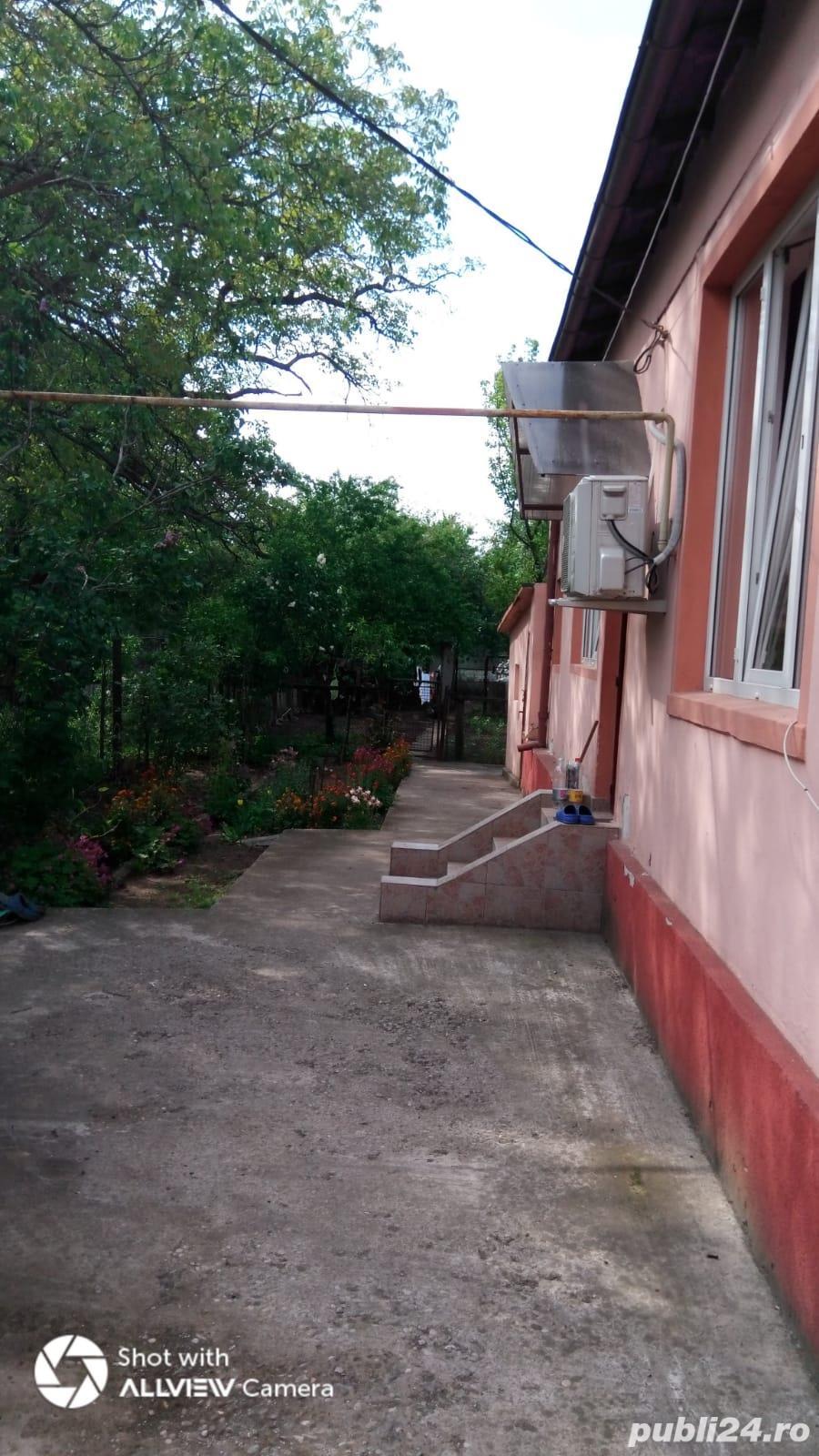 De vanzare (s au schimb cu ap 2 camere etaj inferior)