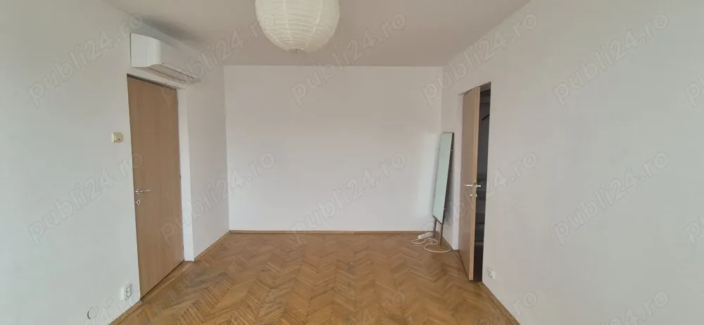 Inchiriez 3 cam Dristor Complexului, nemobilat, bucatarie mobilata