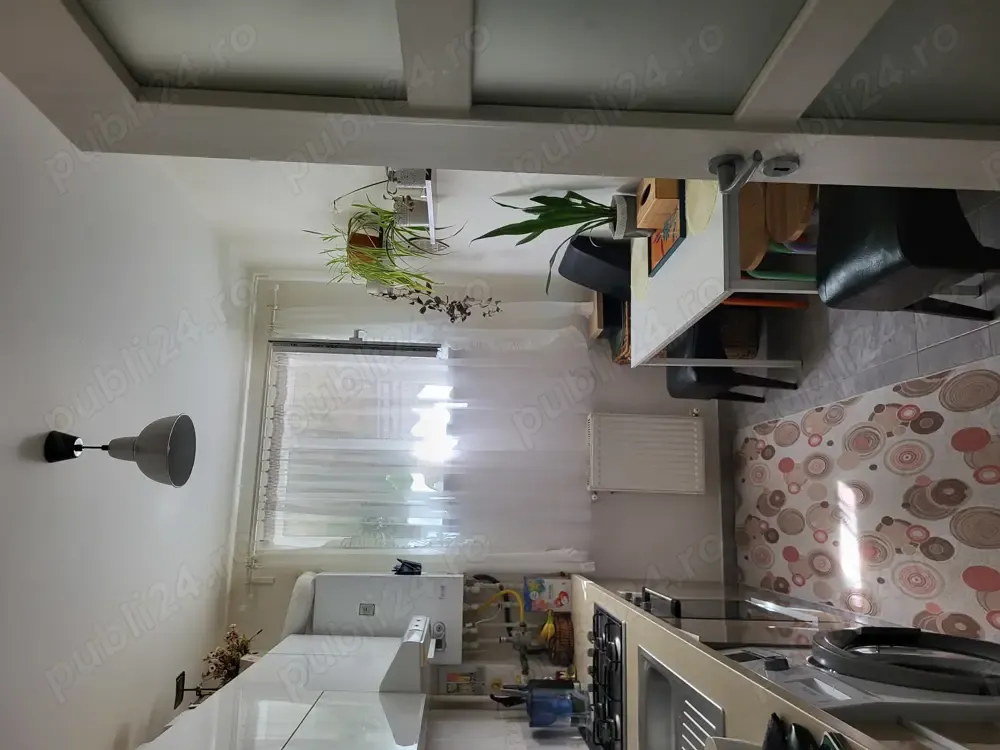 Vând apartament 3 camere