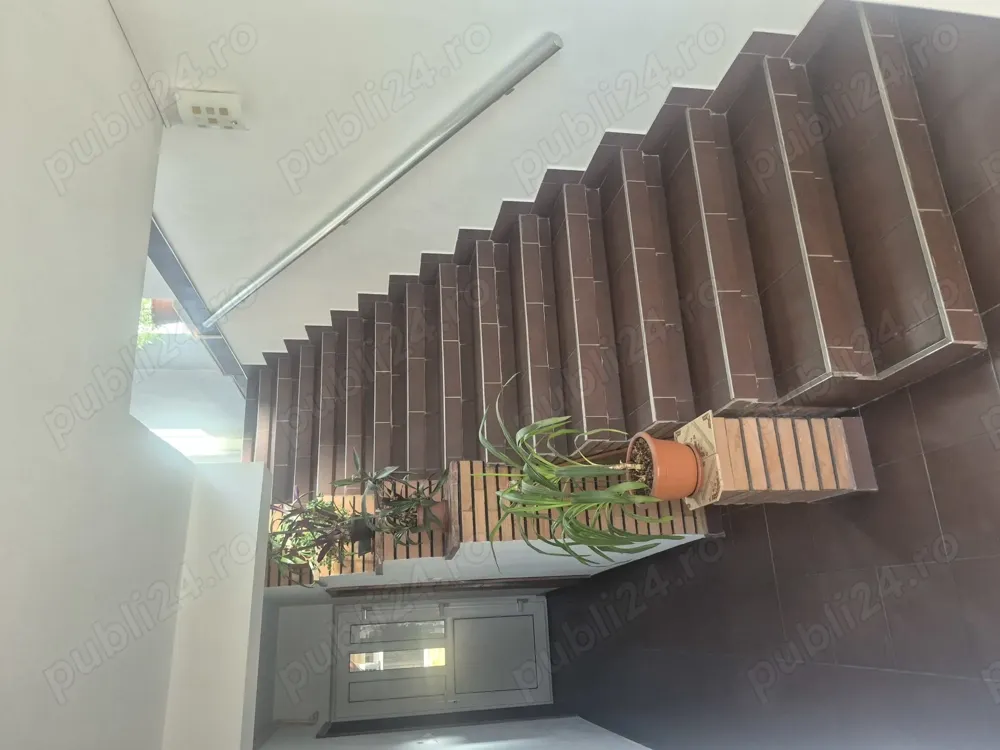 Casă de vânzare   Zonă Delfinariu, locație excelentă, ideală pentru locuit sau investiție
