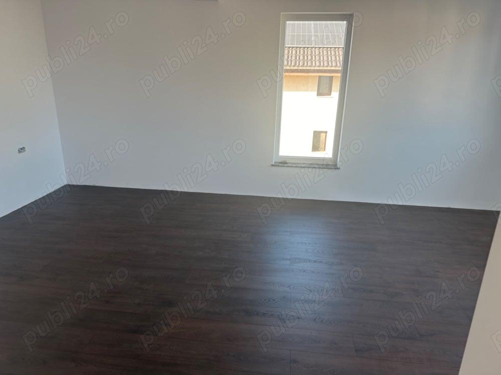 Vand- Casa + 1etaj + pod înalt