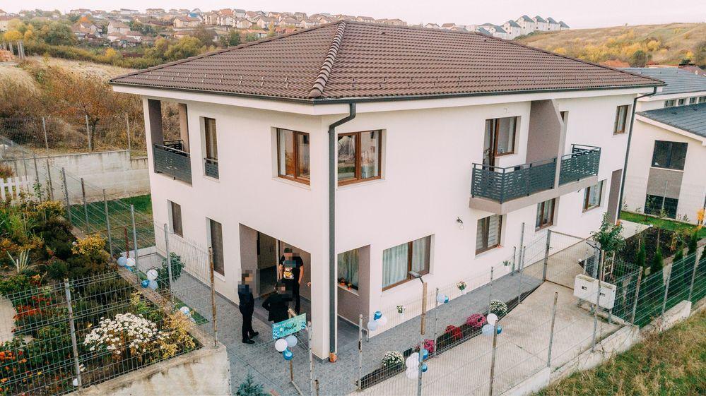 Casă tip duplex P+1, 102 mp, Dezmir, aproape de stația de autobuz - imagine 1