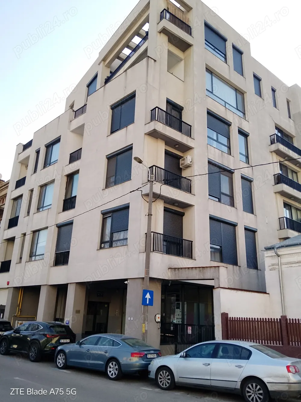 Proprietar inchiriez 2 camere 2016 Marriot Palatul Parlamentului