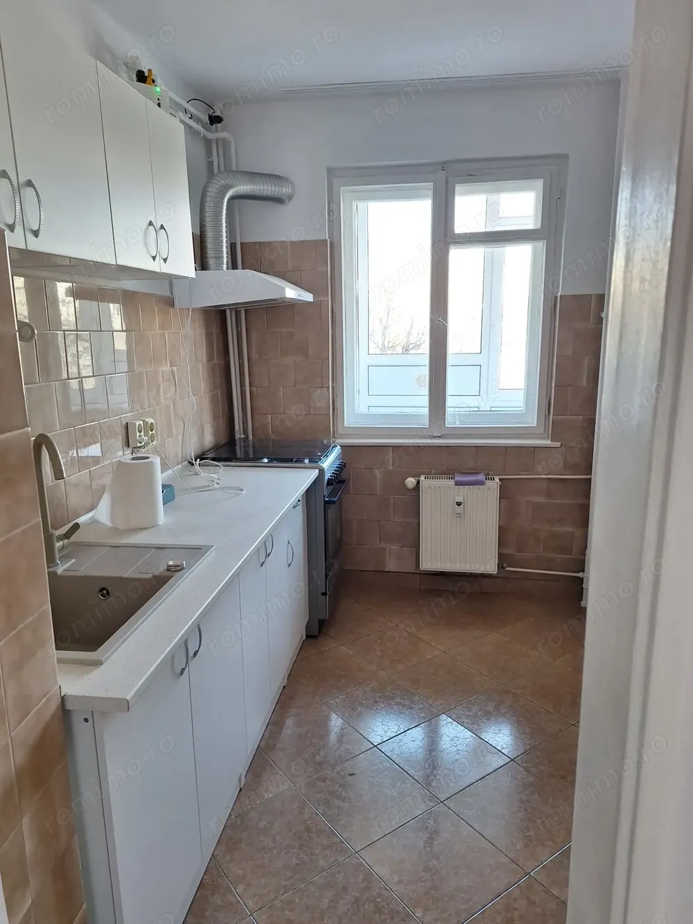 Strada Brasov, Drumul Taberei, Metrou Parc Drumul Taberei, 3 camere, renovat