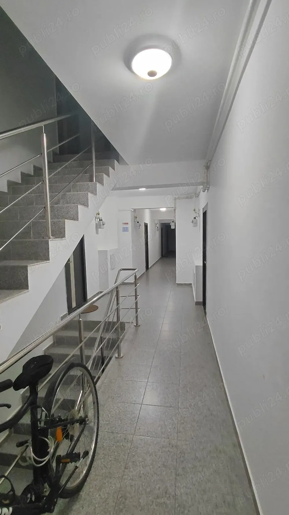 Vand Garsoniera Militari Residence