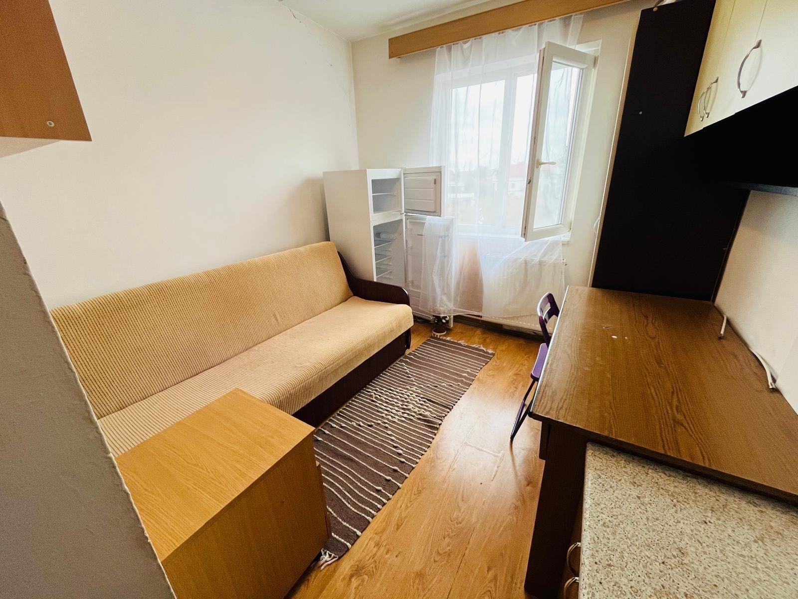 Închiriez garsoniera conf.3