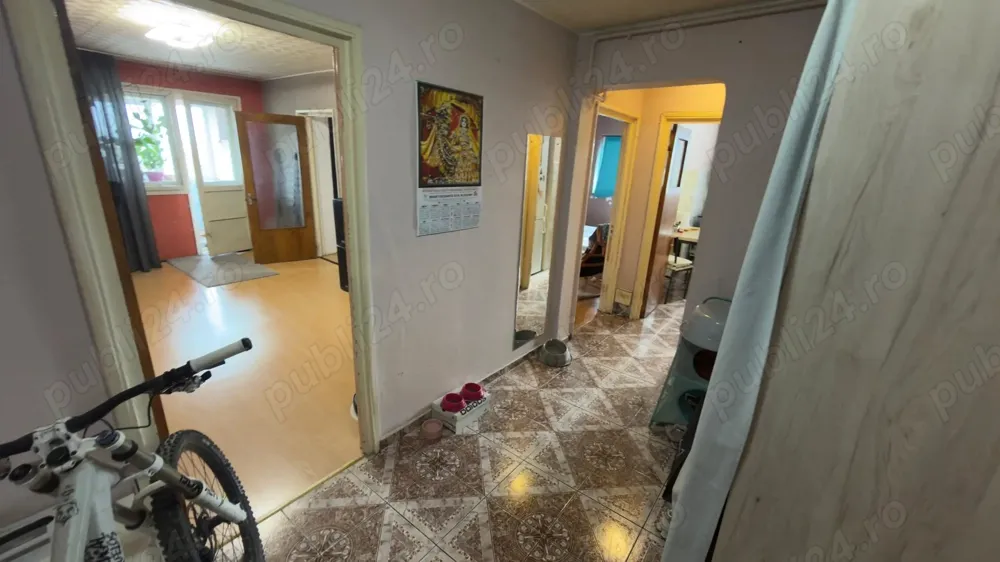 Vand Apartament 3 camere direct proprietar