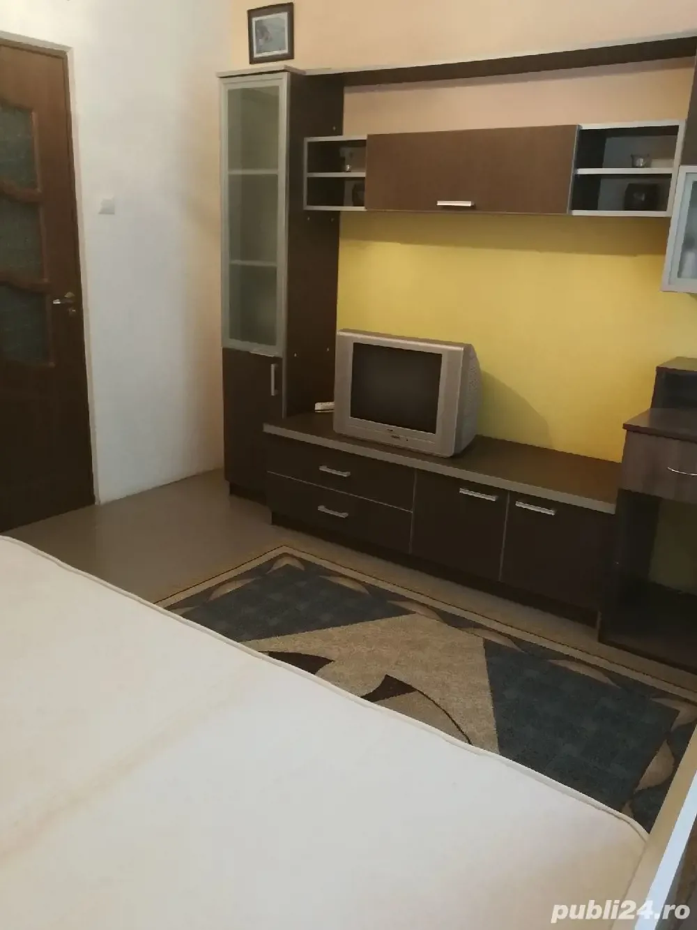Vanzare apartament  3 camere+boxa in  Drumului Taberei   Valea Argesului.