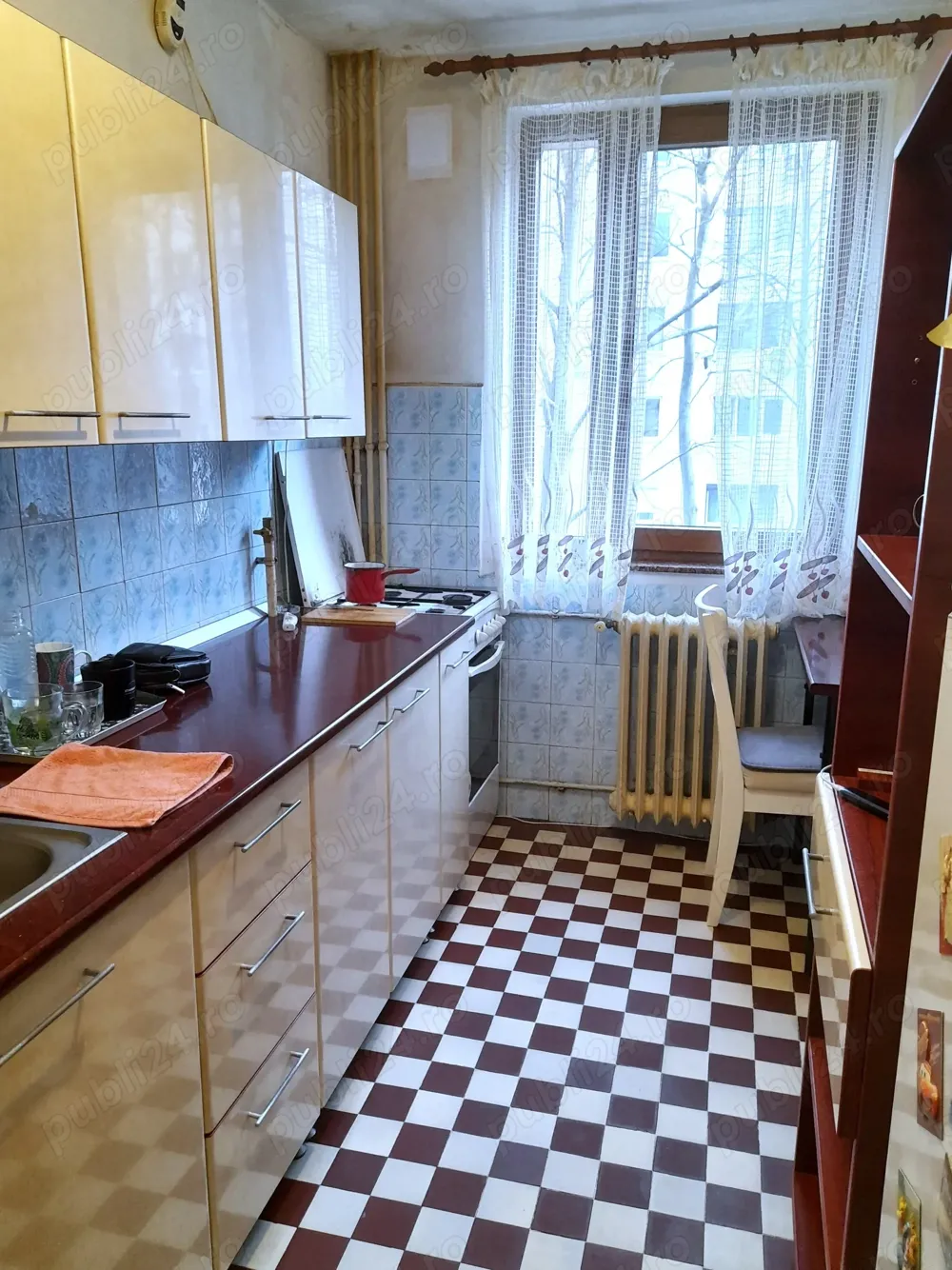 Vand apartament 4 camere, 96 mp, et.1 4, Drumul Taberei, Bucla