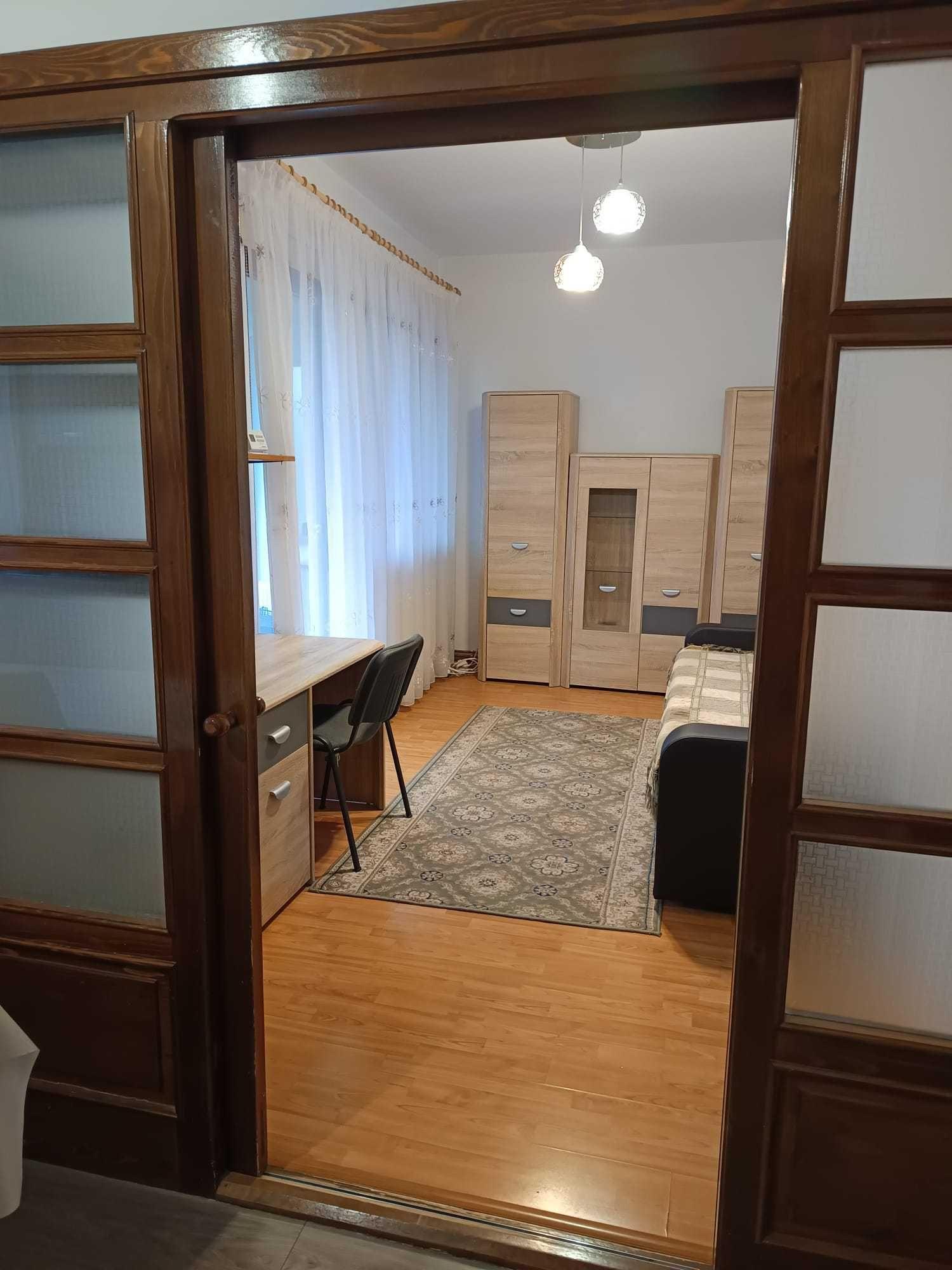 apartament 3 camere 60mp zona cetatea fetei