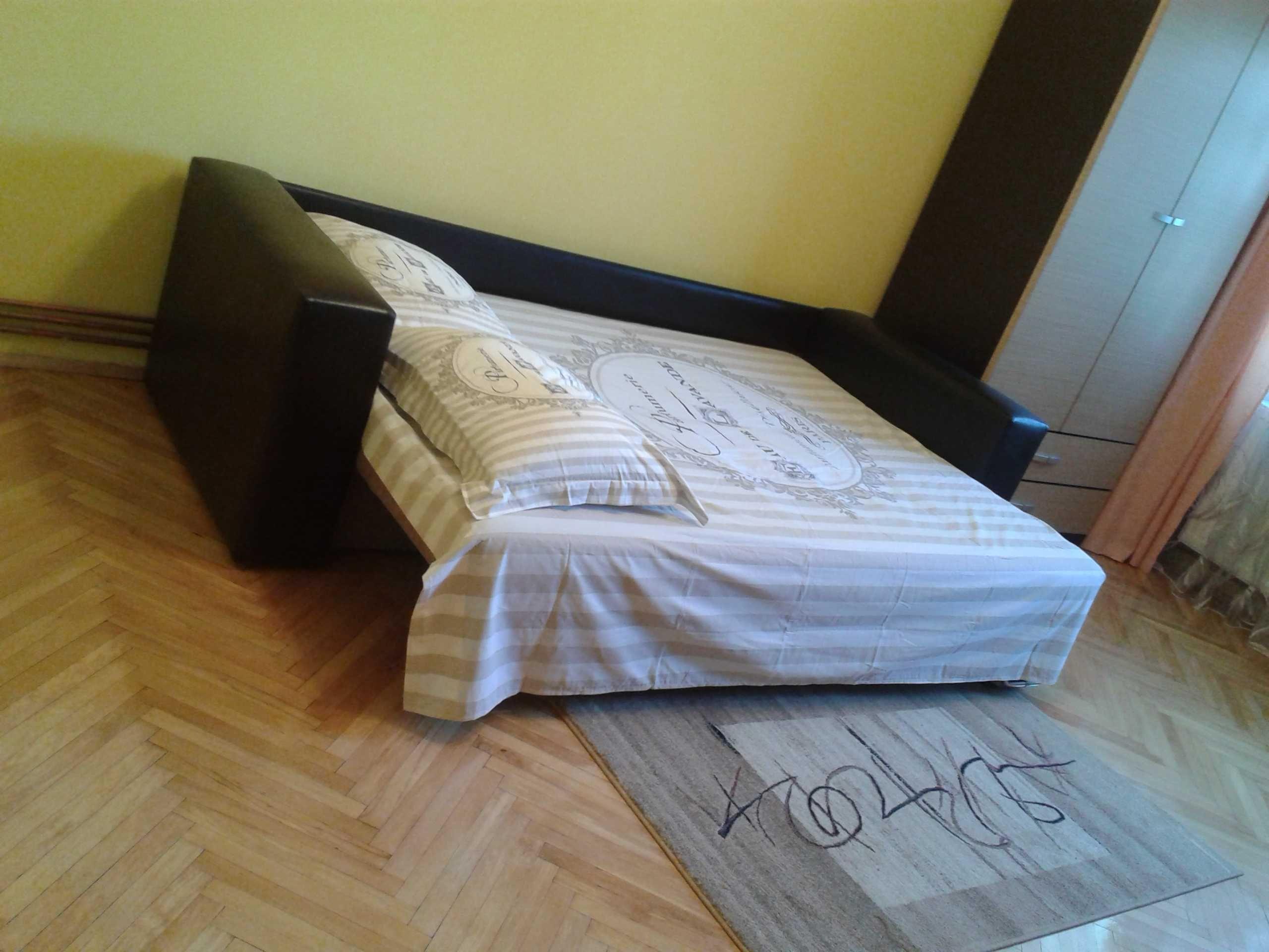 Ap. 3 camere decomandate 65 mp, 2 bai, balcon 4mp, Marasti 217000 euro