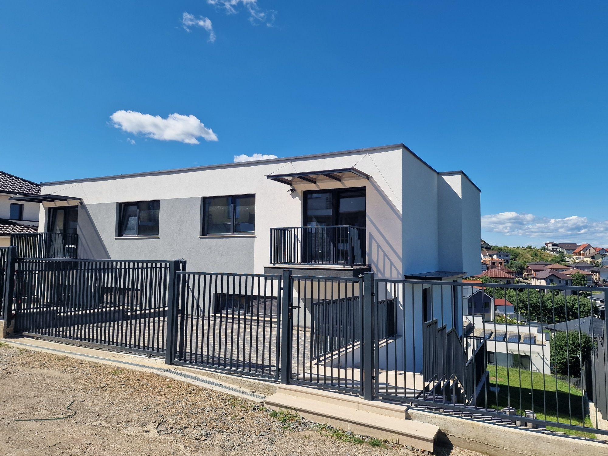Se vinde unitate de duplex, Dezmir