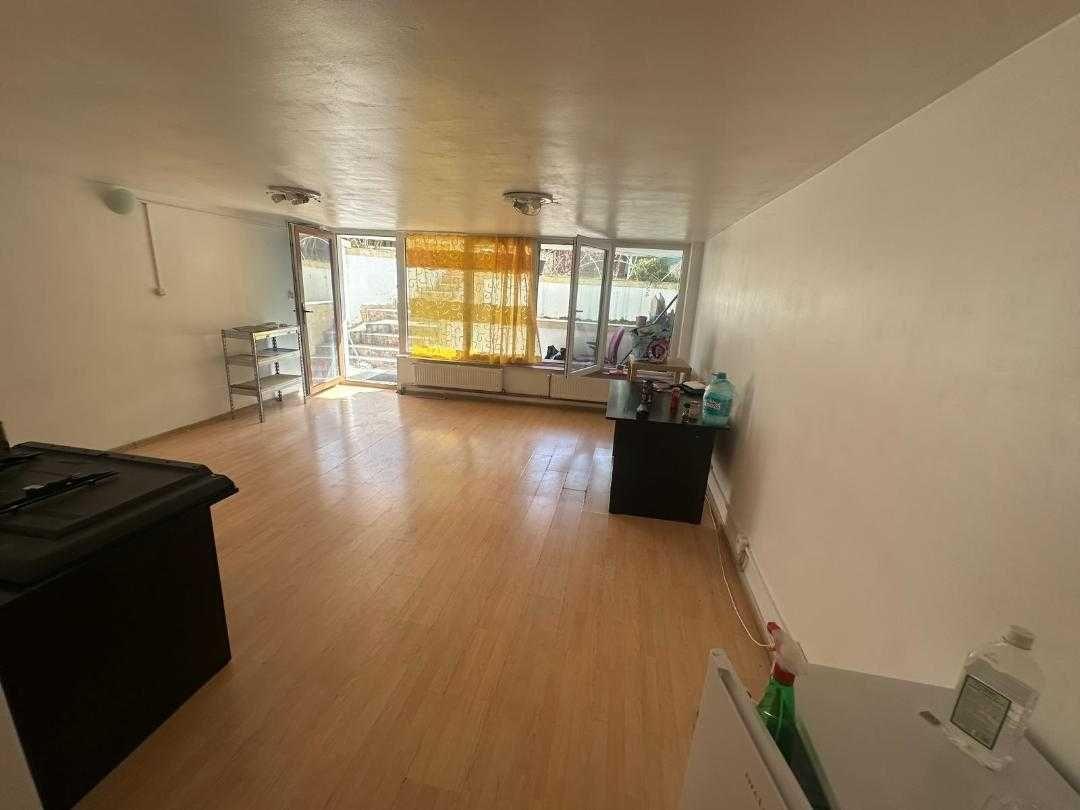 Spatiu de birouri de inchiriat 50 mp demisol