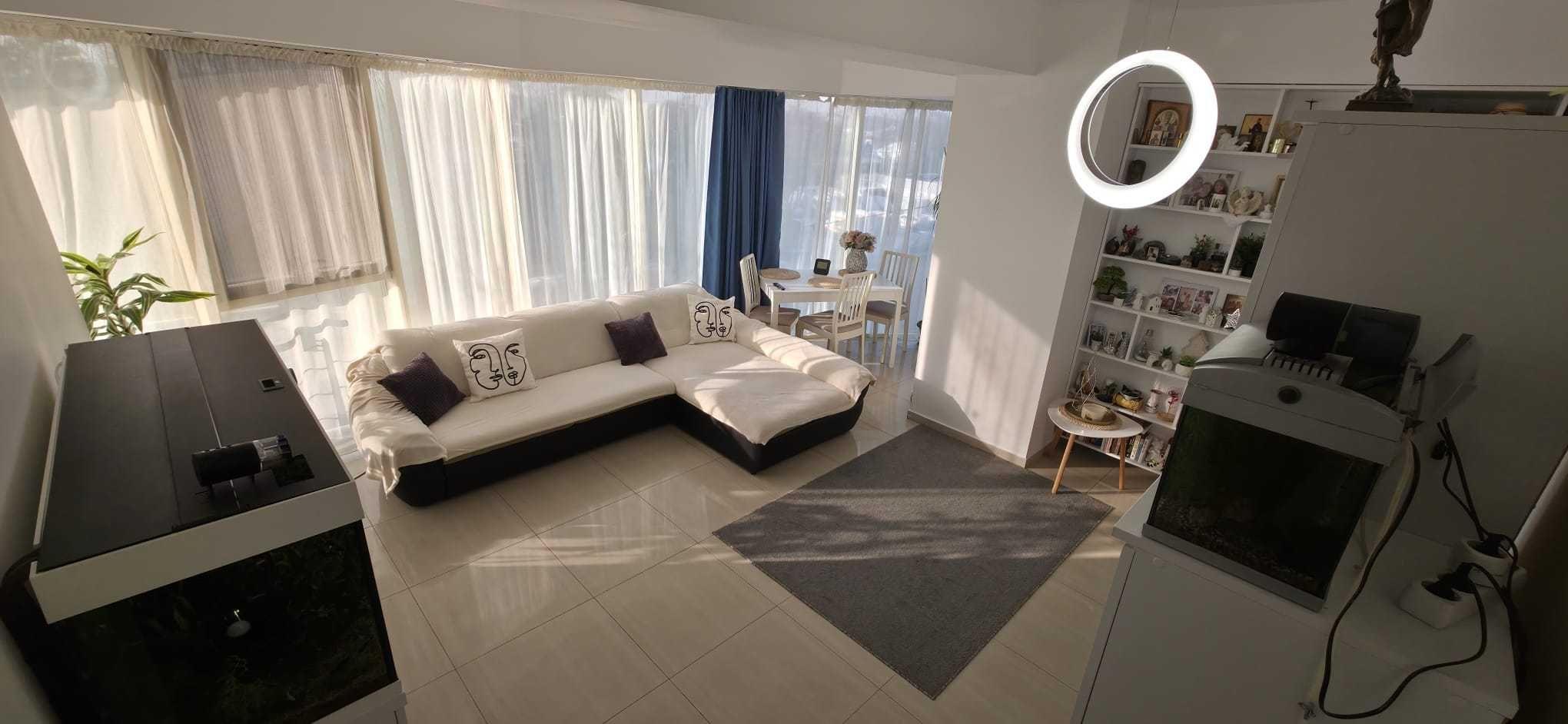 Bd. I.C Bratianu   2 camere 70 m2,mobilat utilat, etaj 2