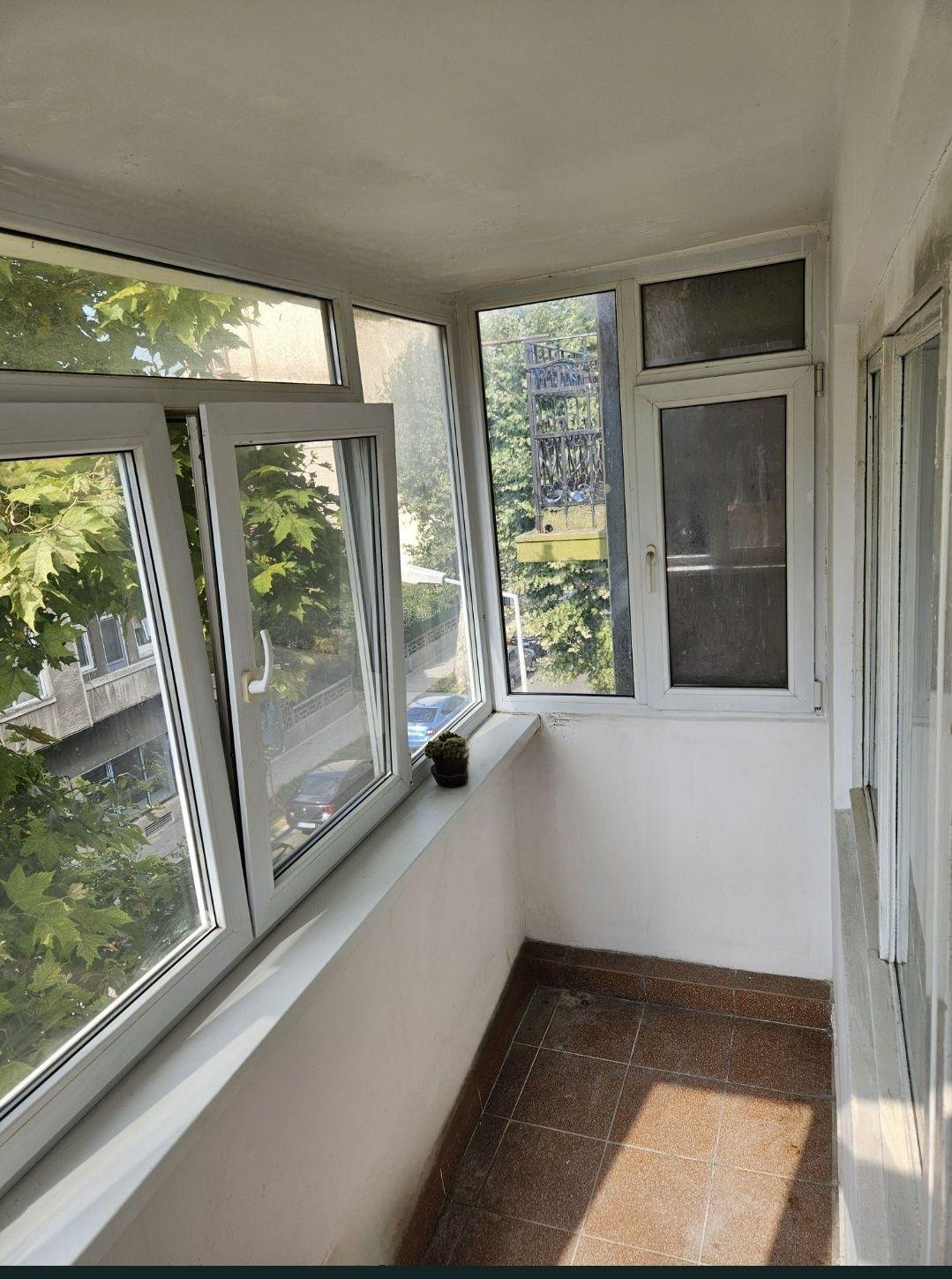 Proprietar 3 camere, centru Constanta, strada Stefan cel Mare
