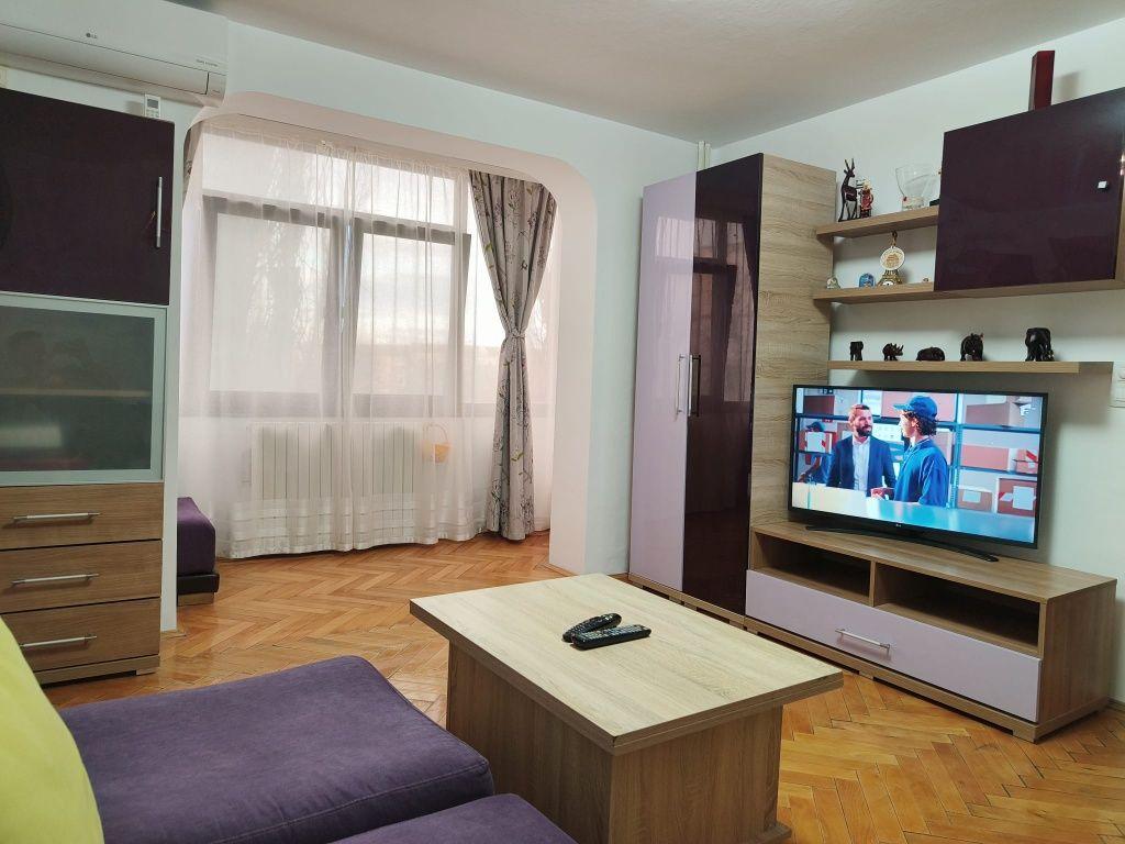 Inchiriez apartament cu 3 camere, zona Tomis Nord