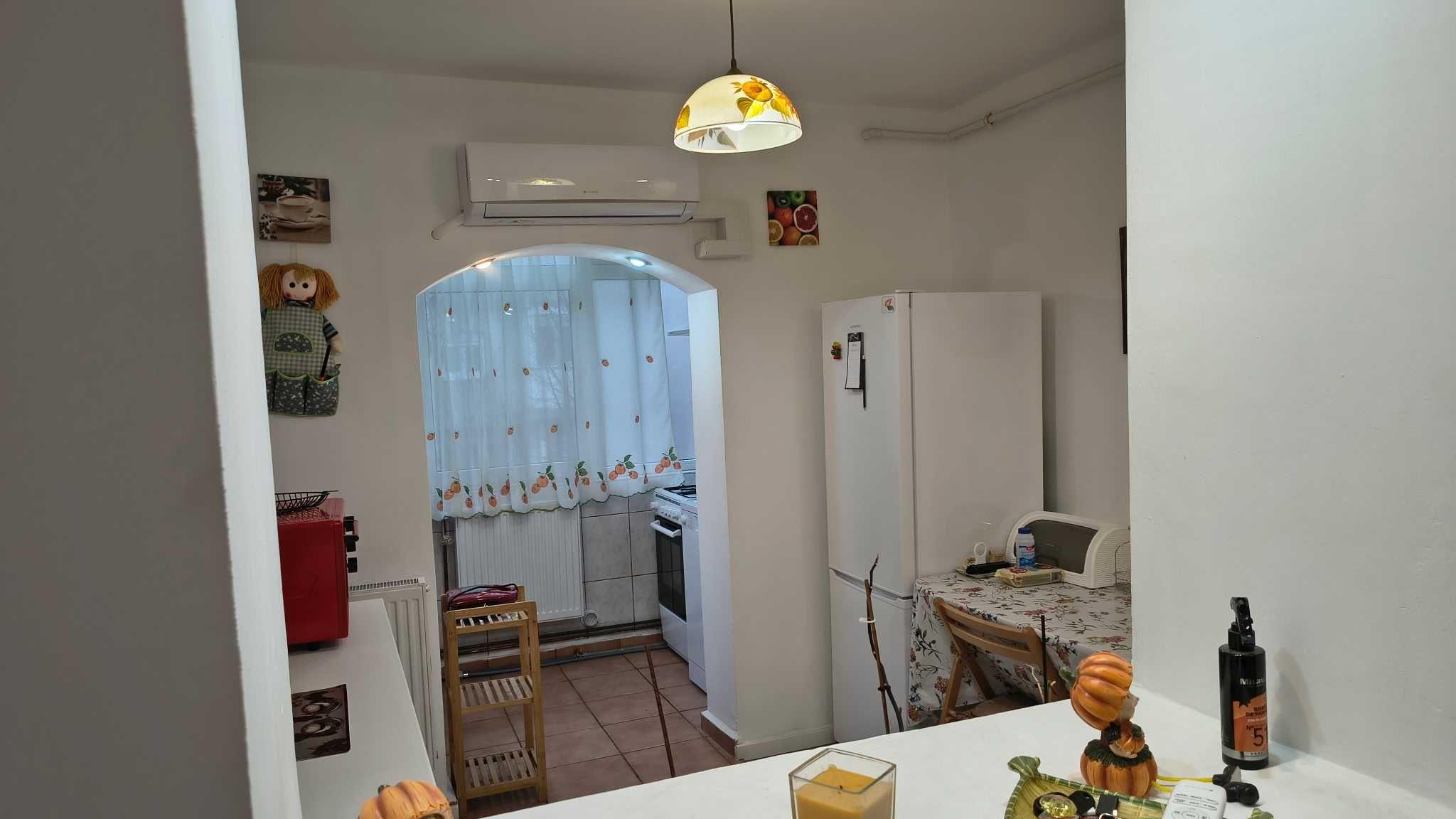 Vând apartament 2 camere cartier 1 Mai - imagine 1