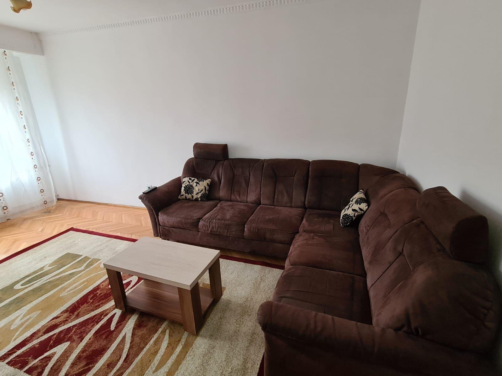 Chirie Ap 2 cam. DECEBAL