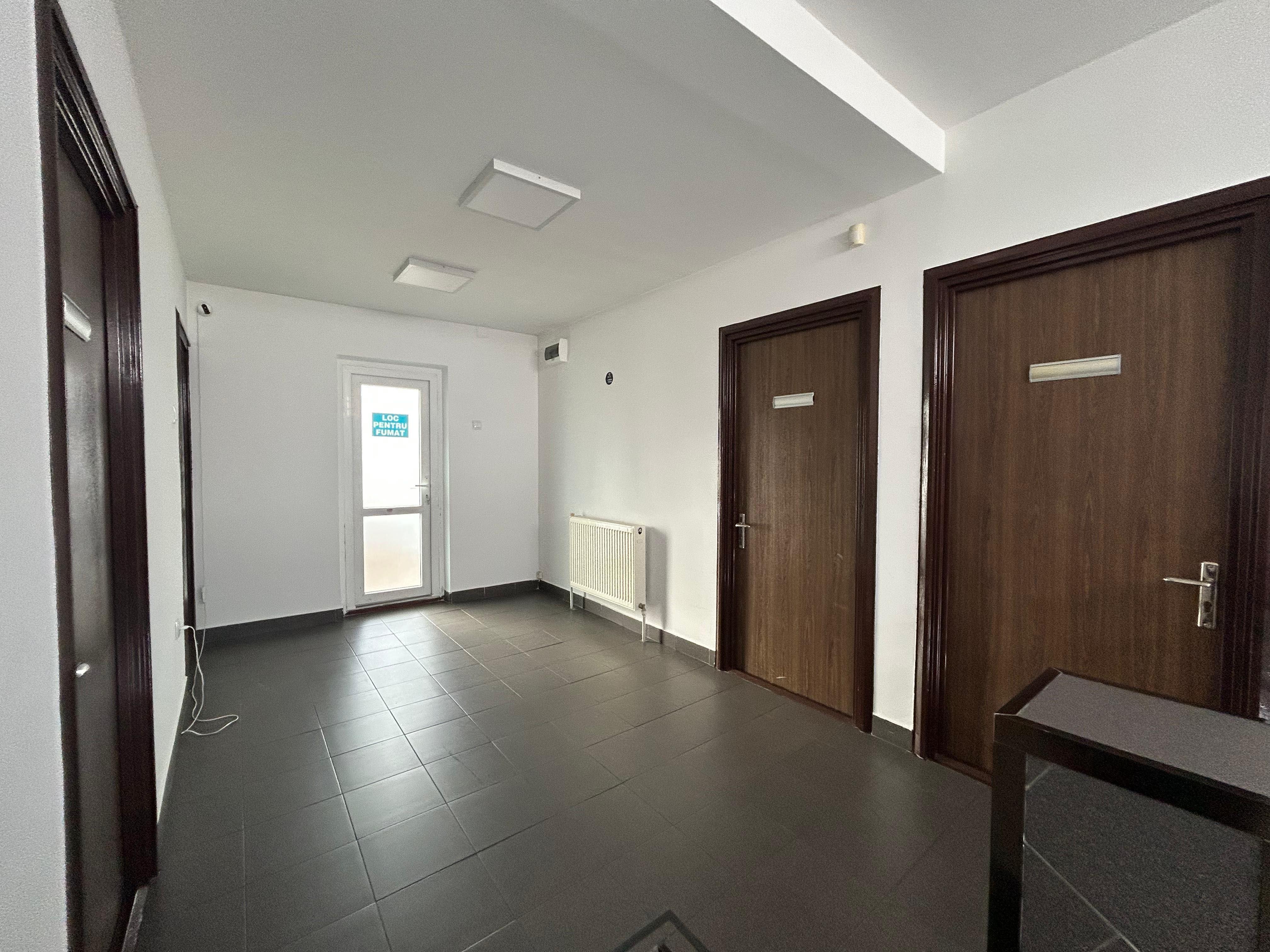 Birou Piața Progresul | Etaj 2 | Mobilat | Acces Terasă+Balcon - imagine 1