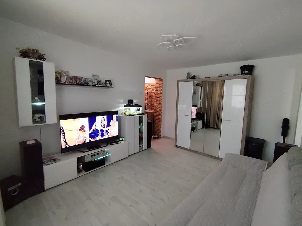 Vând apartament 2 camere