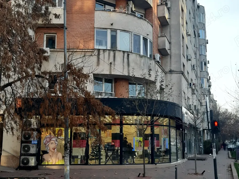 Facultatea Hiperion ,apartament cu 2 camere de închiriiat,et1, pretabil pentru birou.