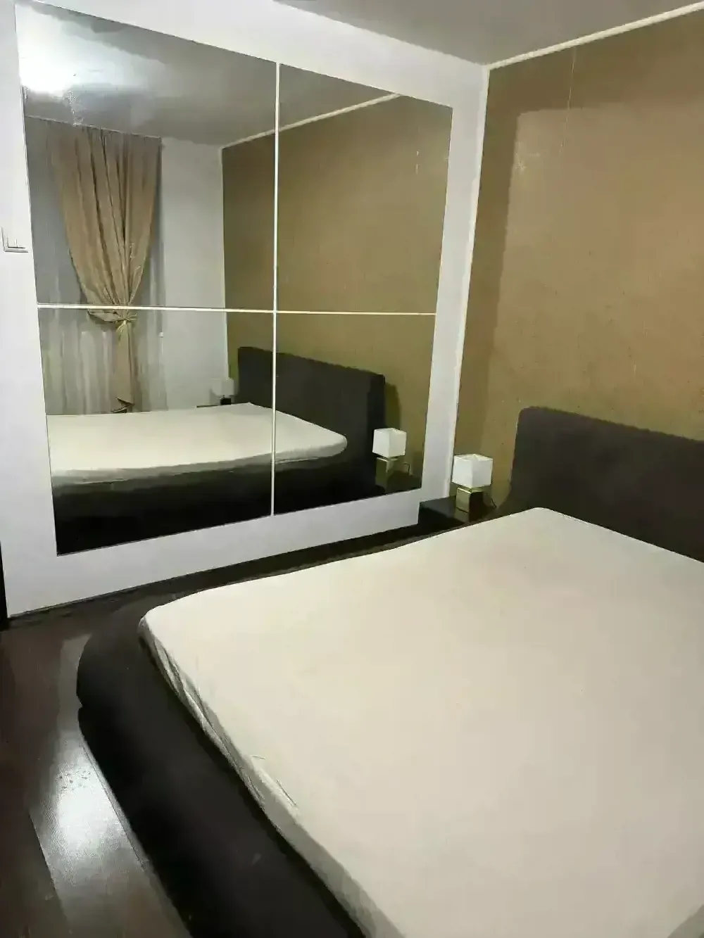 2 camere Titan
