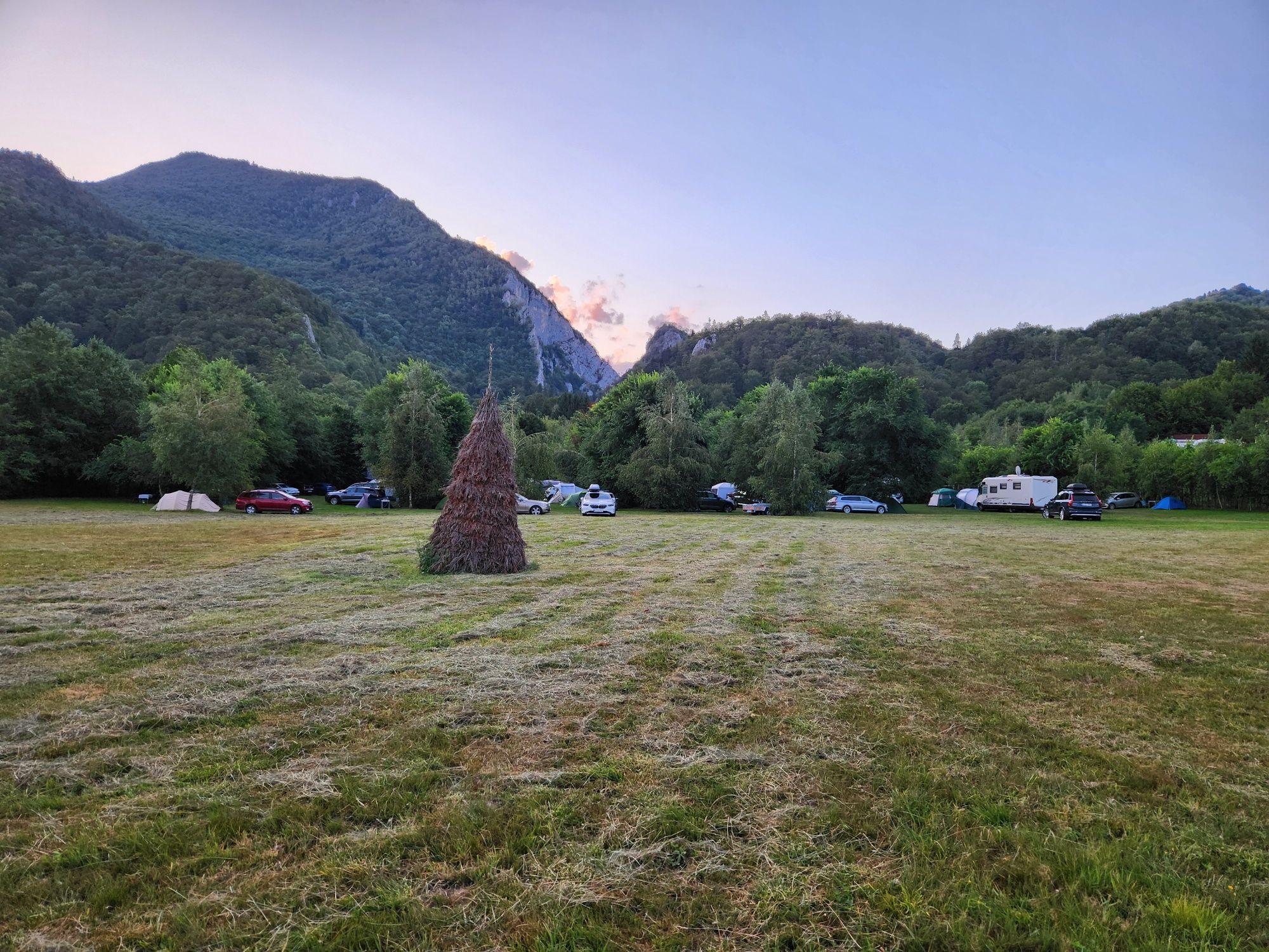 Ofer cazare gratuit pentru o familie! - imagine 1