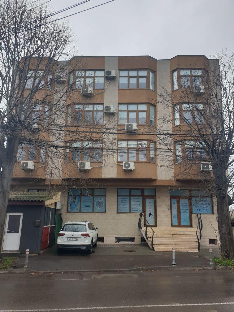 Clădire birouri D-P-3Et zona Trocadero preț  6200 euro