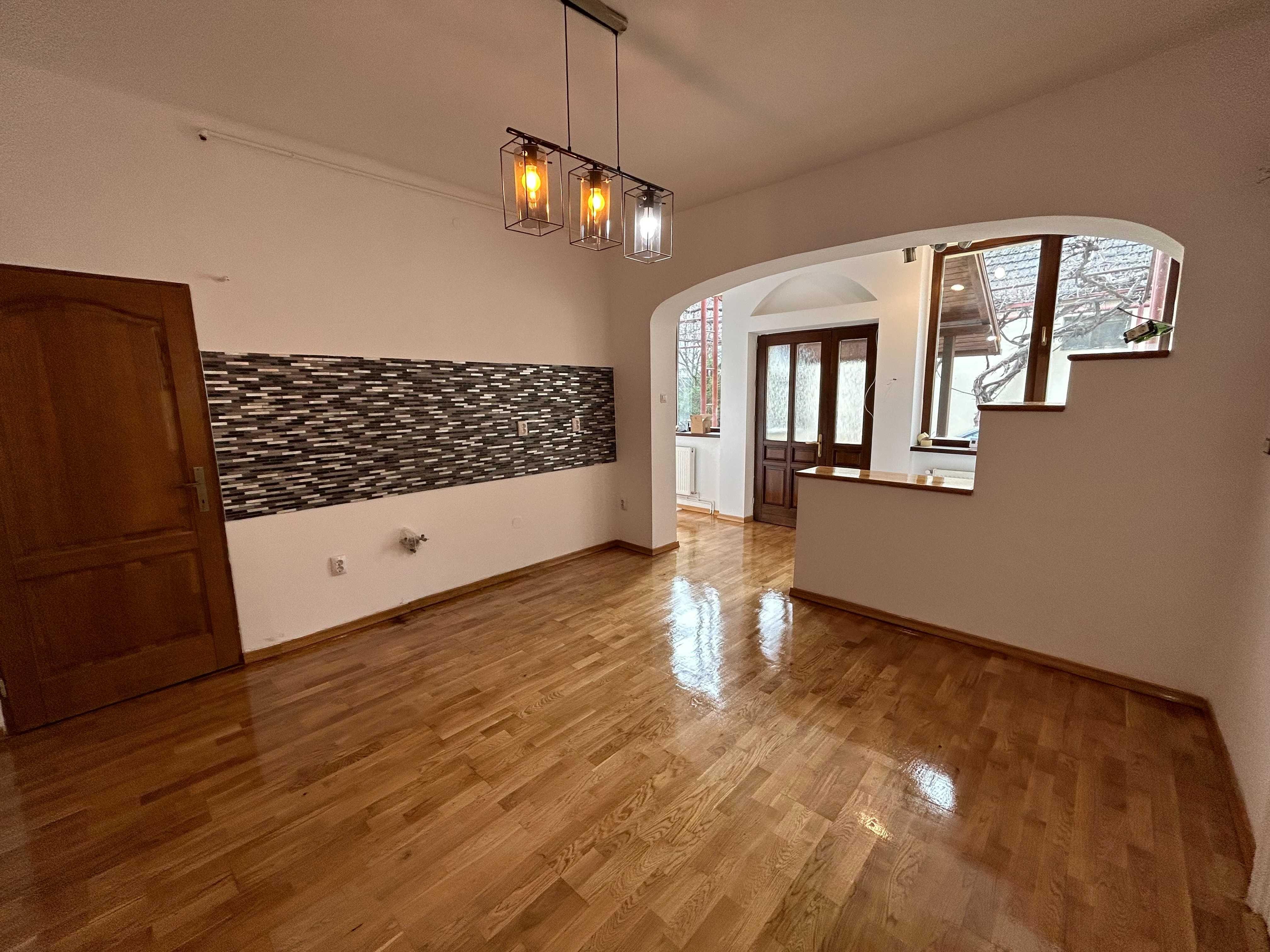 Casa de inchiriat // singur in curte // zona Grivitei - imagine 1