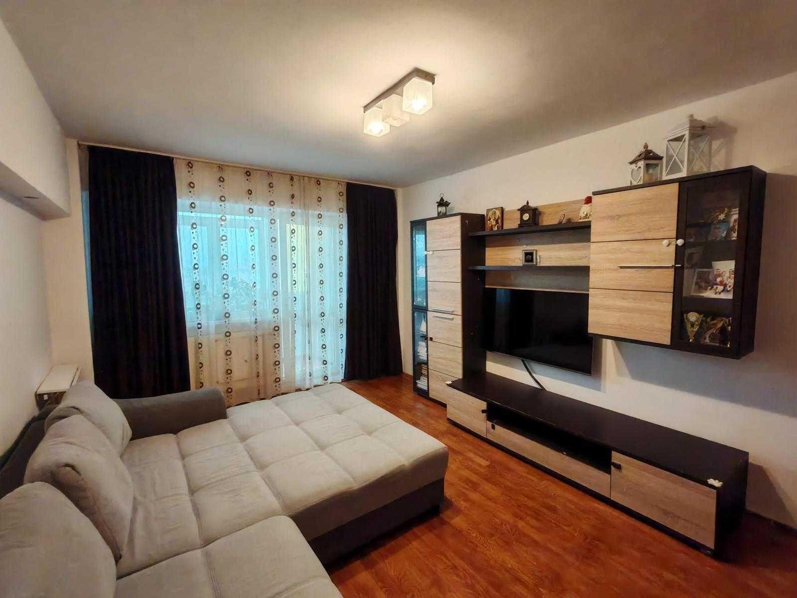 Apartament de vanzare zona Democratiei Ploiesti