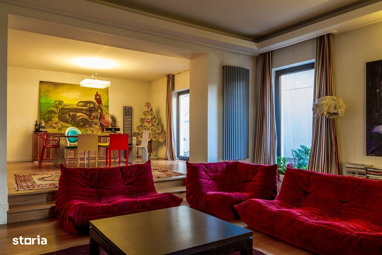 Casa de arhitect in Sector 1 - 6 camere si curte intima