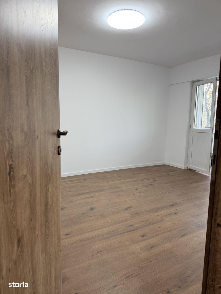 Vând apartament 3 camere Militari, Iuliu Maniu ,metrou Gorjului